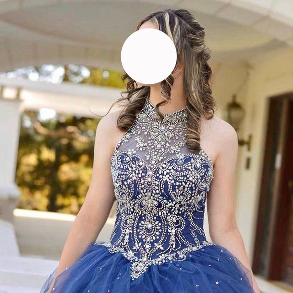 Dark Blue Quinceañera Dress/ Vestido de quinceañera de color azul oscuro - Picture 5 of 6